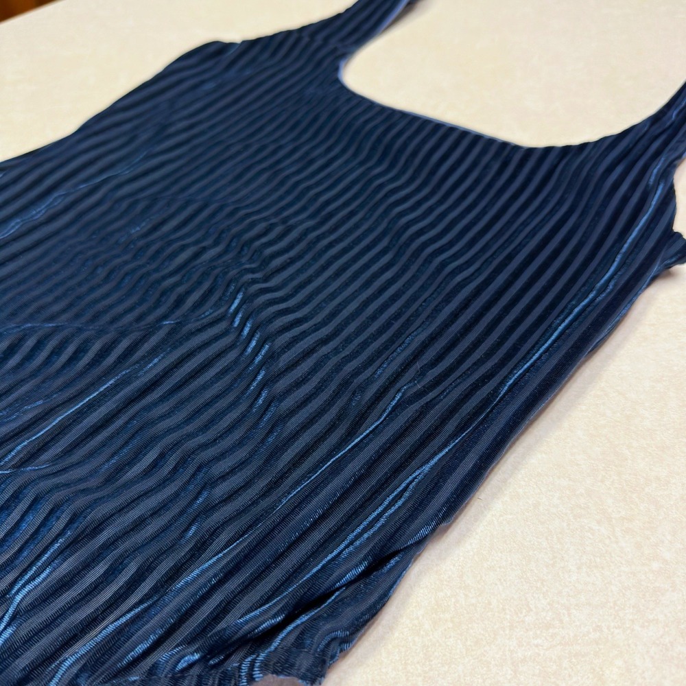 PrettyLittleThing Navy Velvet Bodysuit Womens US 6 S Ribbed Textured Scoop Neck